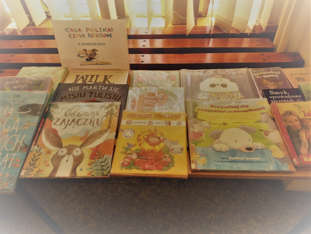 Książki o zwierzątkach na wystawie
