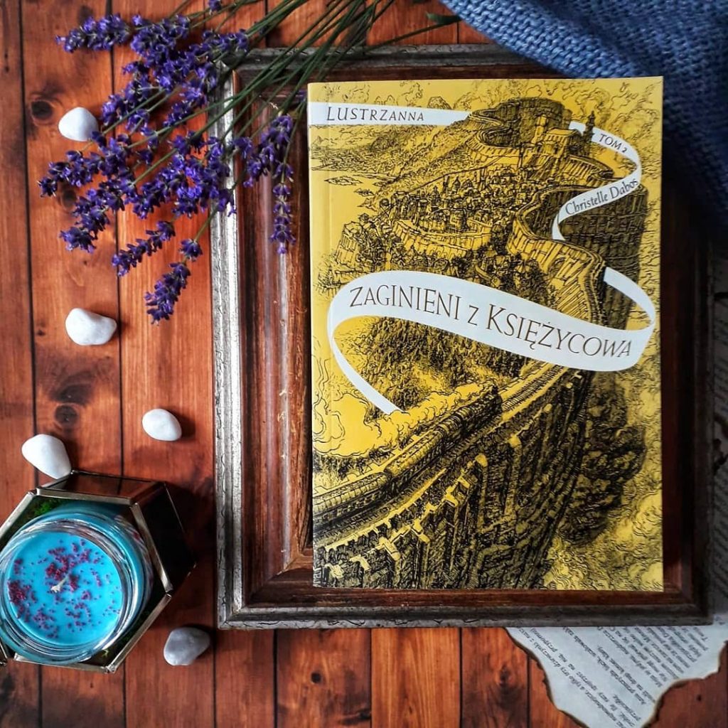 kompozycja książkowa