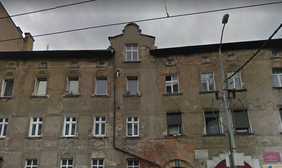 zdjęcie starej kamienicy